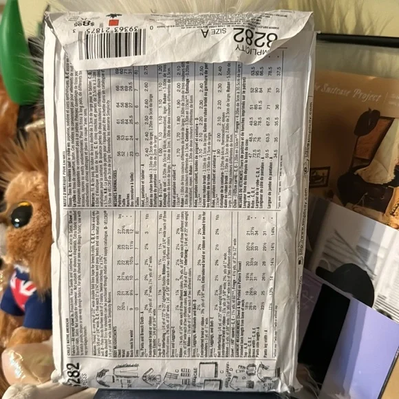 Simplicity Costumes Pattern 8282 - Picture 2 of 3